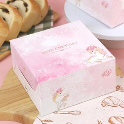 กล่อง Snack Box เล็ก ลาย Pink Star Unicorn ห่อ 20 ใบขนาด กว้าง12.7 x ยาว12.7 x สูง6.5 ซม. (09-9026)