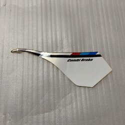 86612-K50-T10ZA สติ๊กเกอร์ติดบังโคลนหน้าด้านซ้าย รถสีขาว-ดำ MOOVE 2015 อะไหล่แท้ HONDA