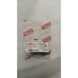 5VV-F6282-00 ปะกับปลอกคันเร่งบน MIO 2005 , MIO AMORE 2008 , MIO MX อะไหล่แท้ YAMAHA