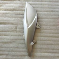 47112-47G00-398 ฝาครอบตัวถัง ด้านล่าง ข้างขวา(สีเทา) Katana FH125-D อะไหล่แท้ SUZUKI