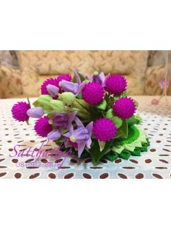 ชุดกรวยดอกบานไม่รู้โรยผสมดอกรัก บนถาดใบตอง ประดิษฐ์จากดิน