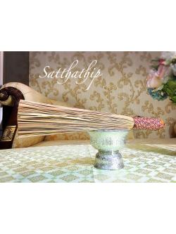 ไม้พรมน้ำมนต์