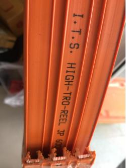 Beberapa rel konduktor Insulated 3 P 100 A/สายไฮโทลิว 3 เฟส 100 แอมป์ ( ขายเป็นเมตร )