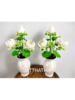 แจกันดอกบัวประดิษฐ์