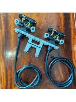 ชุดคอลเล็คเตอร์อาร์ม WAKAI 4 P 70 A ขนาดสาย 4C X6 mm2 ยาว 2 เมตร แบบดับเบิ้ลพร้อมแบร๊คเก็ตคู่/ Double Collectors with bracket