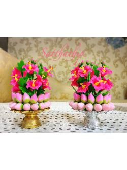 ดอกชบา - พานพุ่มดอกชบาสีชมพูผสมดอกบัวตูมสีชมพู ประดิษฐ์จากดิน - Phan bush