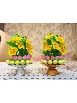 ดอกชบา - พานพุ่มดอกชบาสีเหลืองผสมดอกบัวตูมสีผสม ประดิษฐ์จากดิน - Phan bush