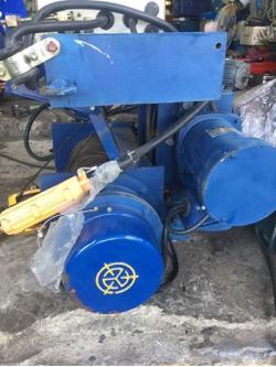 รอกสลิงไฟฟ้าjapan KAMUCHI 1 ตัน ยกสูง 6 เมตร เก่าญี่ปุ่นแท้ อุปกรณ์ครบ ระบบไฟสวยๆ สีเดิมๆครับ แปลงไฟ 380 V 3 PH. แล้ว พร้อมนำไปใช้งาน