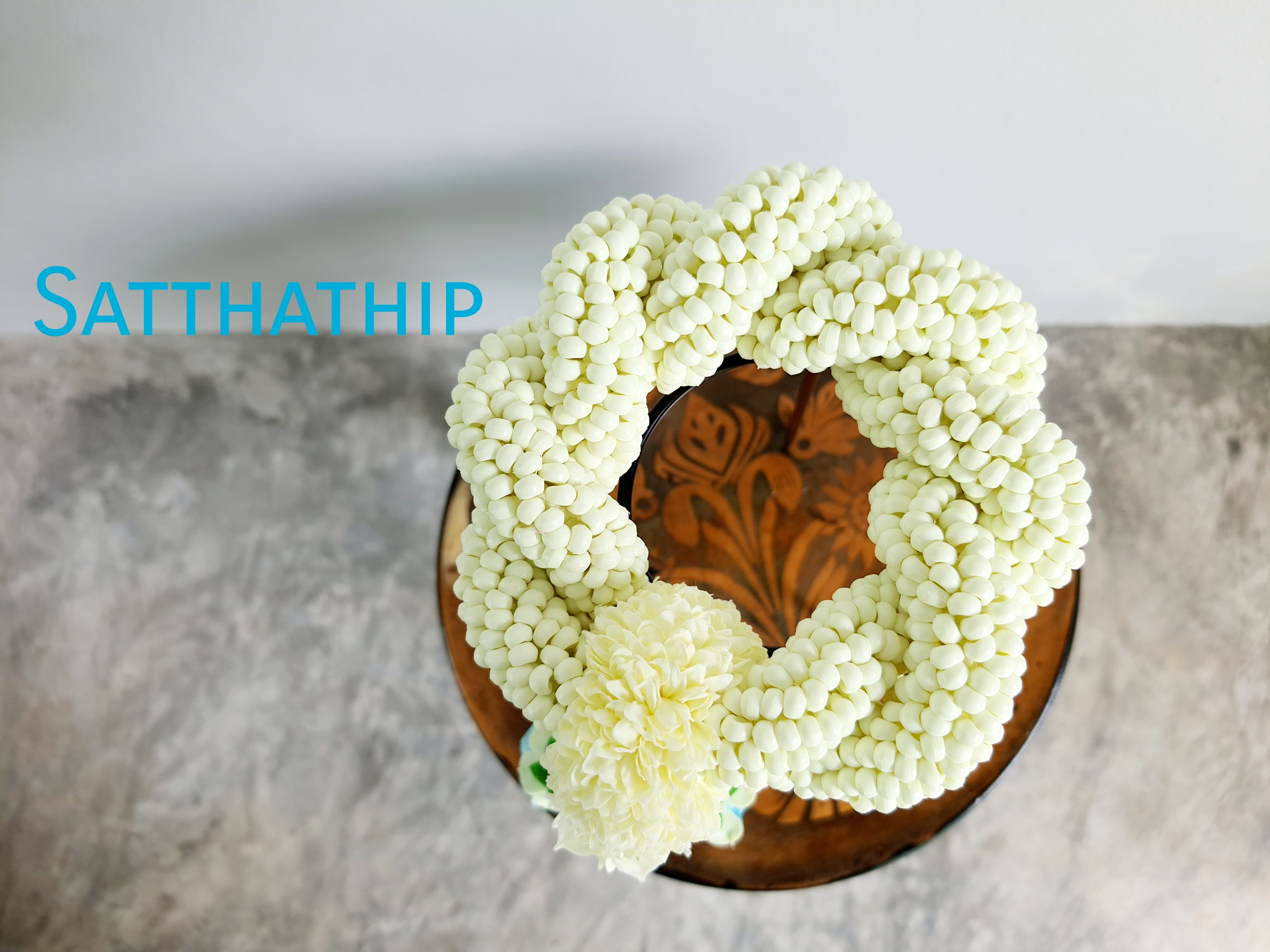 พวงมาลัยดอกรัก - พวงมาลัยดอกรักเกลียว - พวงมาลัยดอกรักเกลียวประดิษฐ์