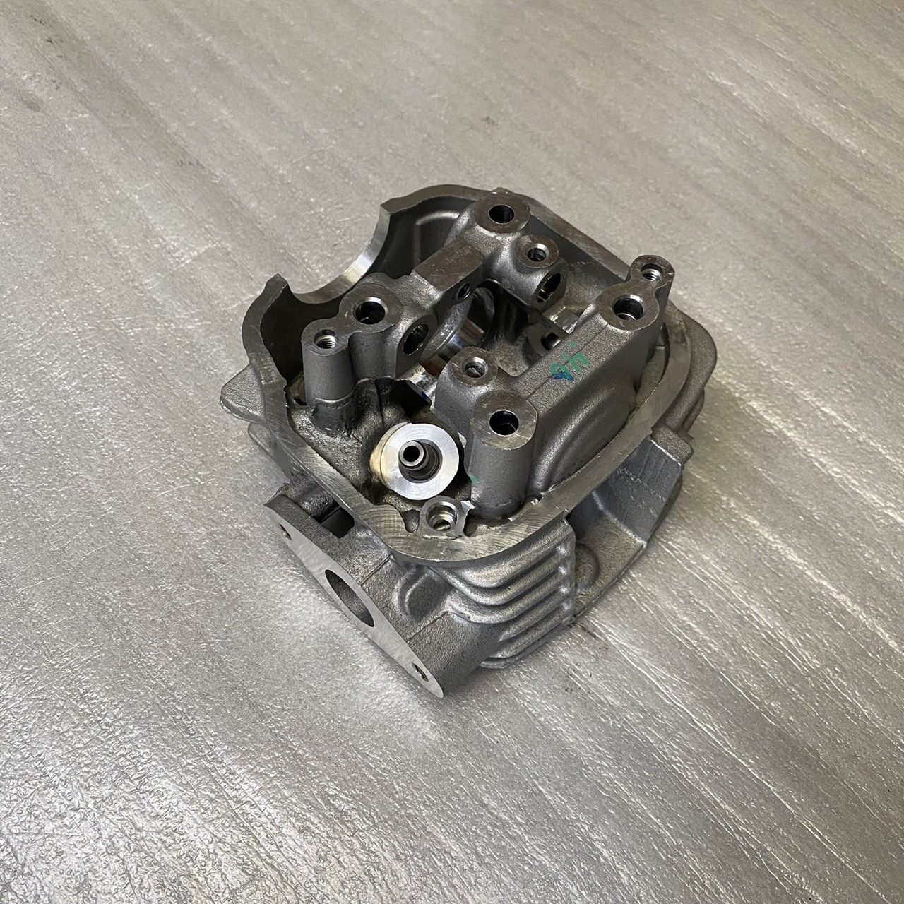 12200-KWW-740 ฝาสูบทั้งชุด DREAM110i 2011 อะไหล่แท้ HONDA