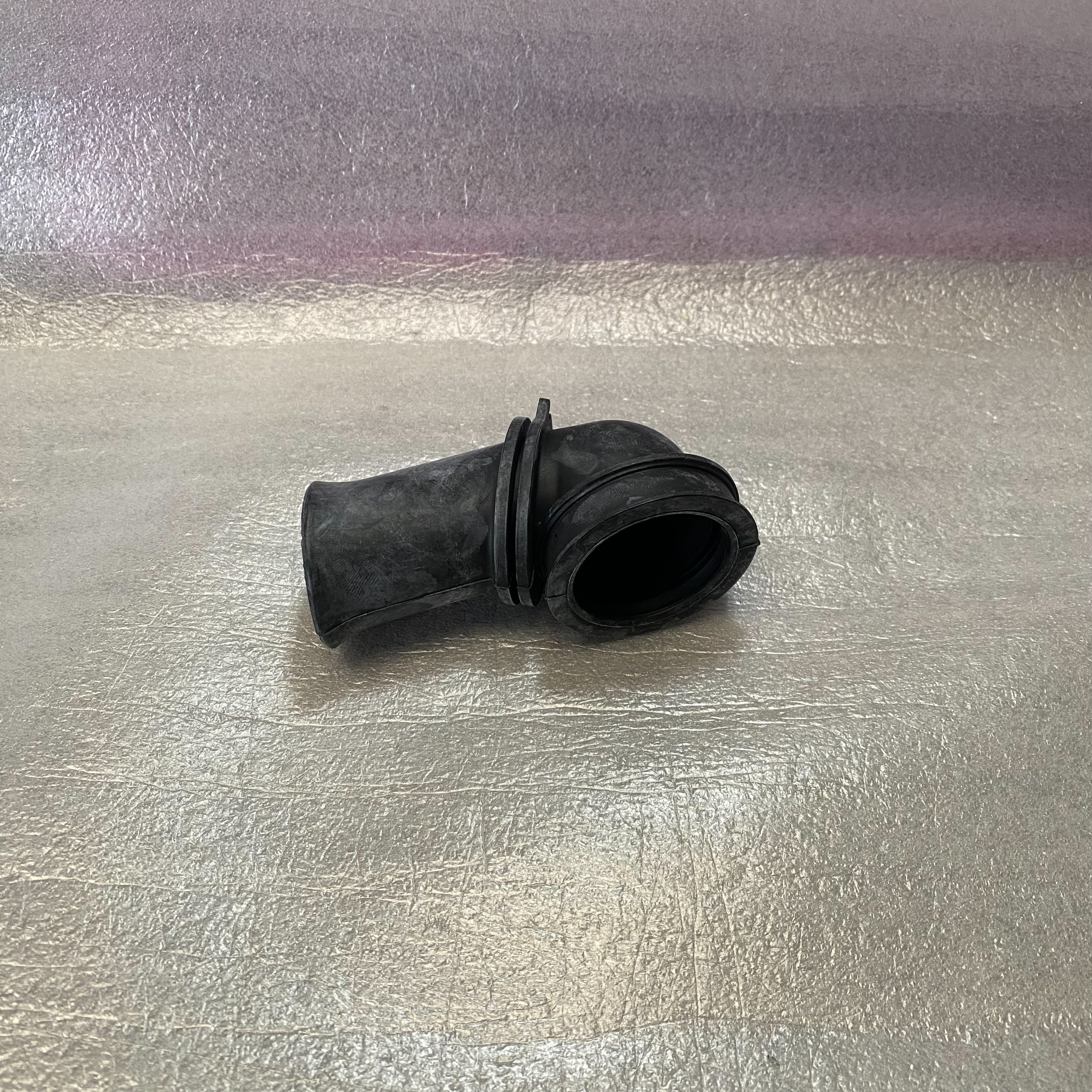 17253-KPH-900 ท่อต่อเรือนหม้อกรองอากาศ WAVE125I 2004-2005 , WAVE125R , WAVE125S , WAVE125X อะไหล่แท้ HONDA