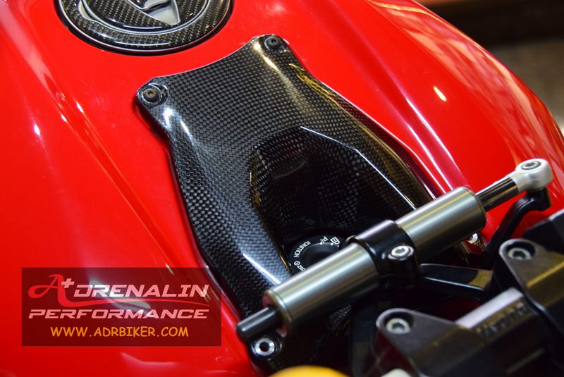 ครอบช่องกุญแจคาร์บอน Carbon world สำหรับ Street Fighter