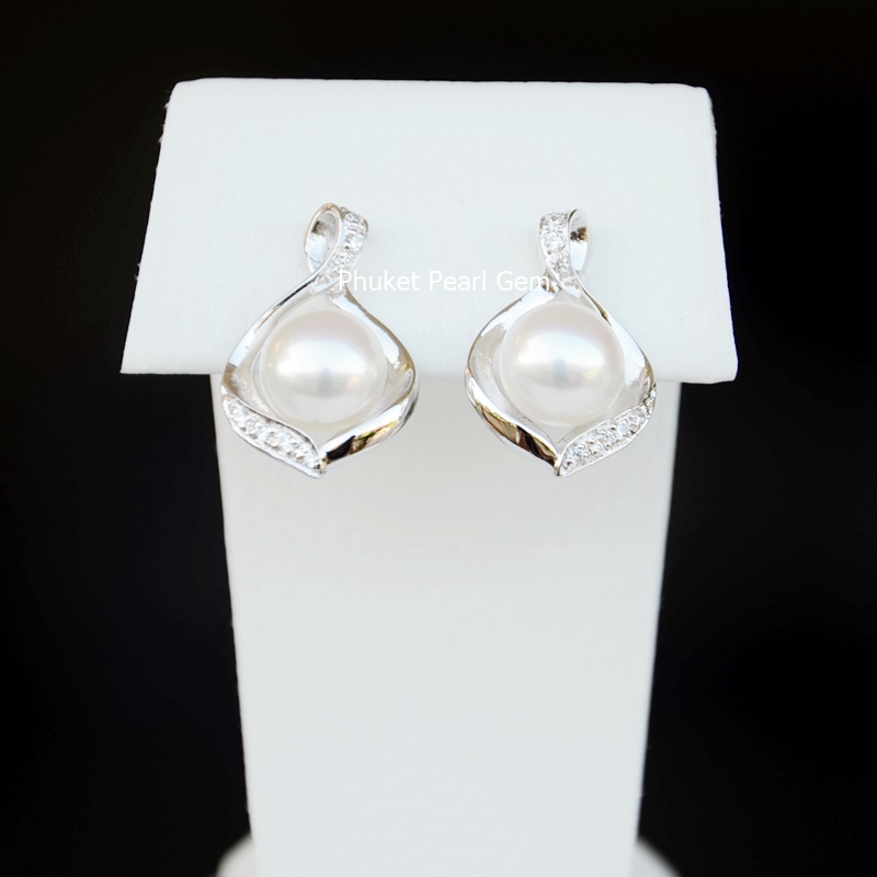 Heart Pearl Earrings