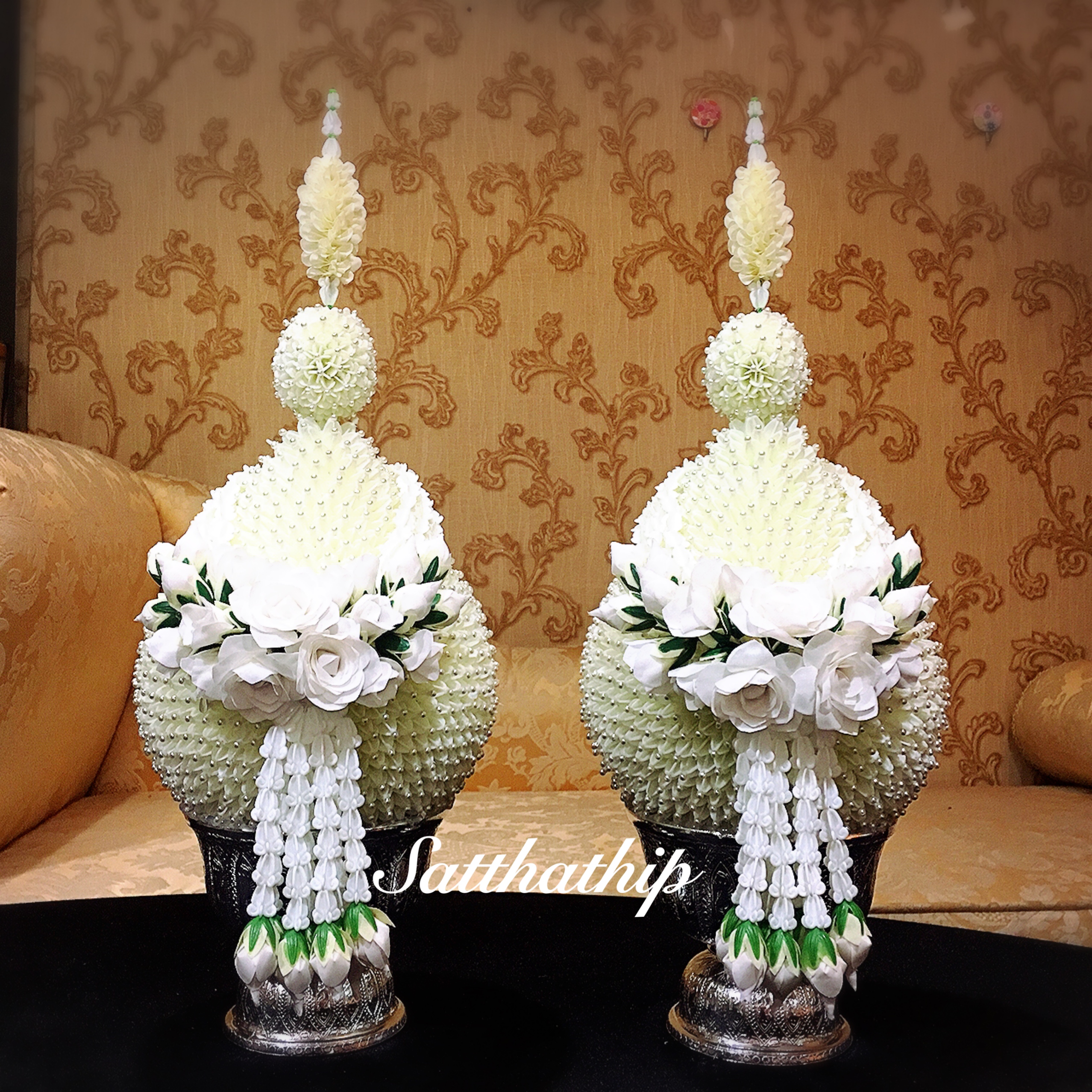 พานพุ่ม - พานพุ่มสักการะ - พานพุ่มดอกรัก - พานพุ่มดอกรักประดิษฐ์ (พลาสติก) - พานพุ่มสีขาว - Panpum