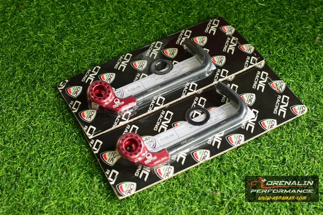 การ์ดแฮนด์ CNC Racing ทรง GP สำหรับ V4