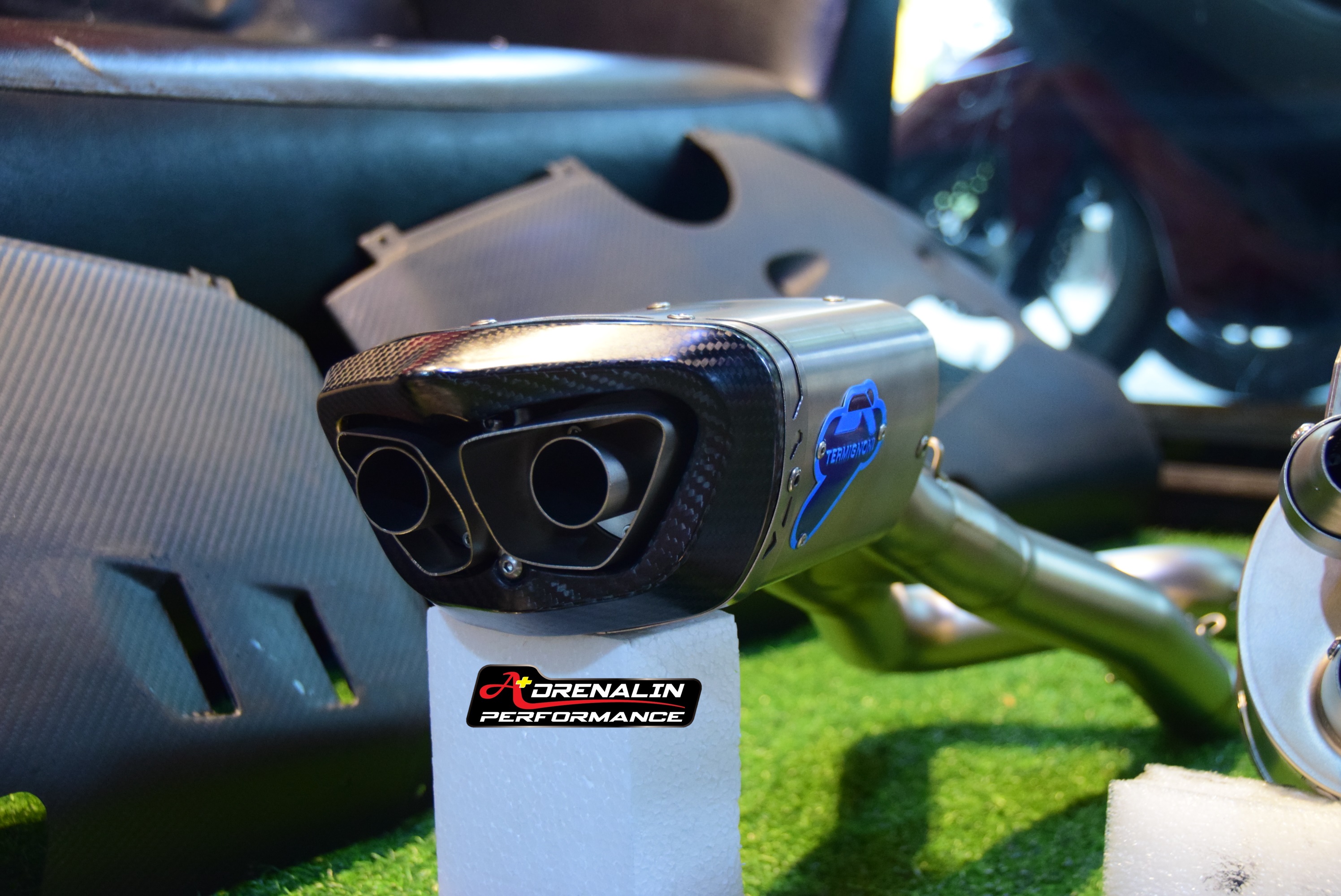 ท่อ Termignoni ฟูล ออกท้ายแบบท่อคู่ Panigale V4 (For Exhibition only)