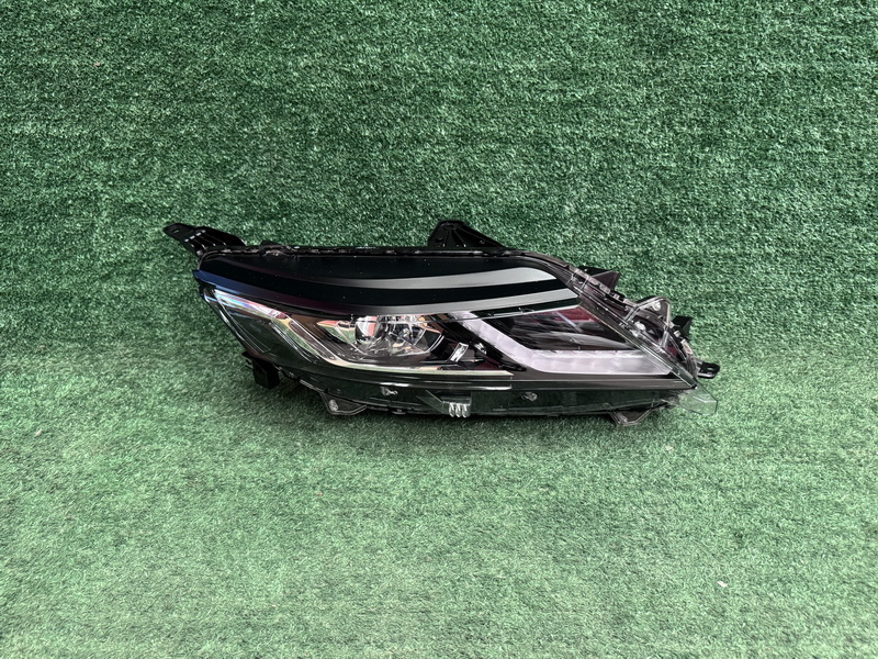 ไฟหน้า R Mitsubishi Pajero / Triton 2020-2024