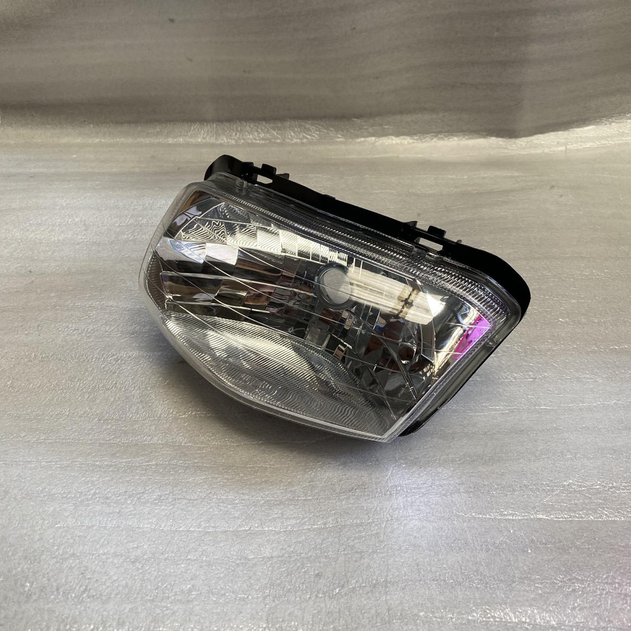 33110-KFM-901 โคมไฟหน้า DREAM C100P อะไหล่แท้ HONDA