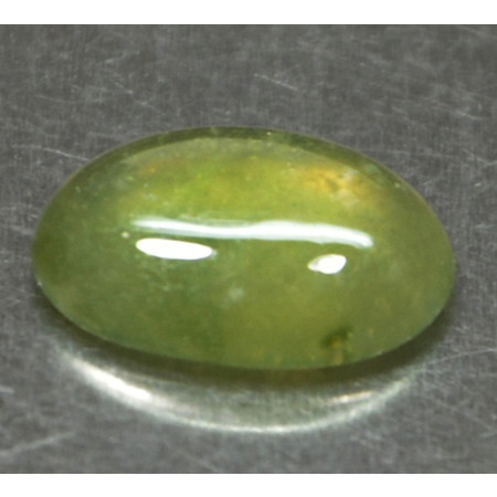 แซฟไฟร์สีเขียว (Sapphire) 4.50 กะรัต