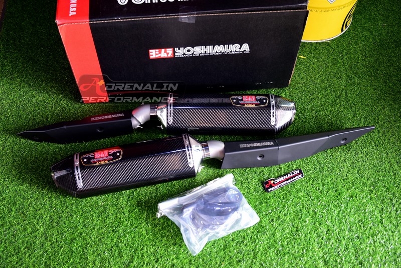 ท่อ Yoshimura R77 ท่อคู่ สลิปออน คาร์บอน สำหรับ Hayabusa 2022+ (For Exhibition only)