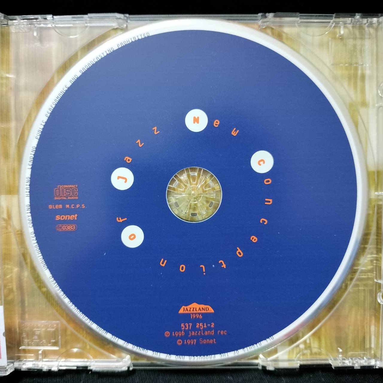 Bugge Wesseltoft – New Conception Of Jazz / ไม่ระบุ / ปกหลังมีคราบน้ำ และรอยฉีกที่บาร์โค้ด / แผ่นดี