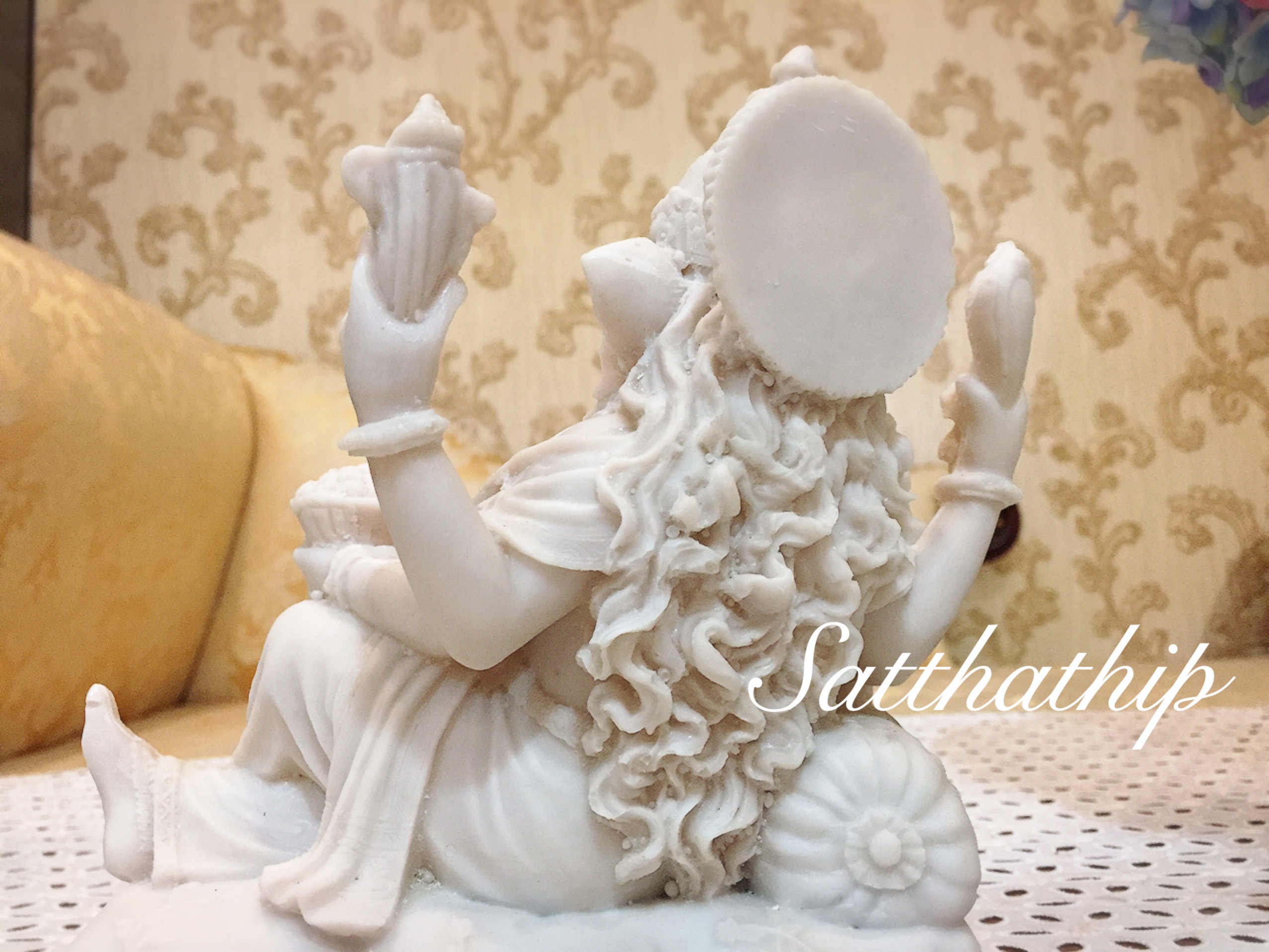 พระพิฆเนศ ปางเสวยสุข (เรซิ่น) - Ganesha: Lord of Success