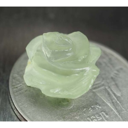 พรีไนท์แกะรูปดอกไม้ 6.35 กะรัต