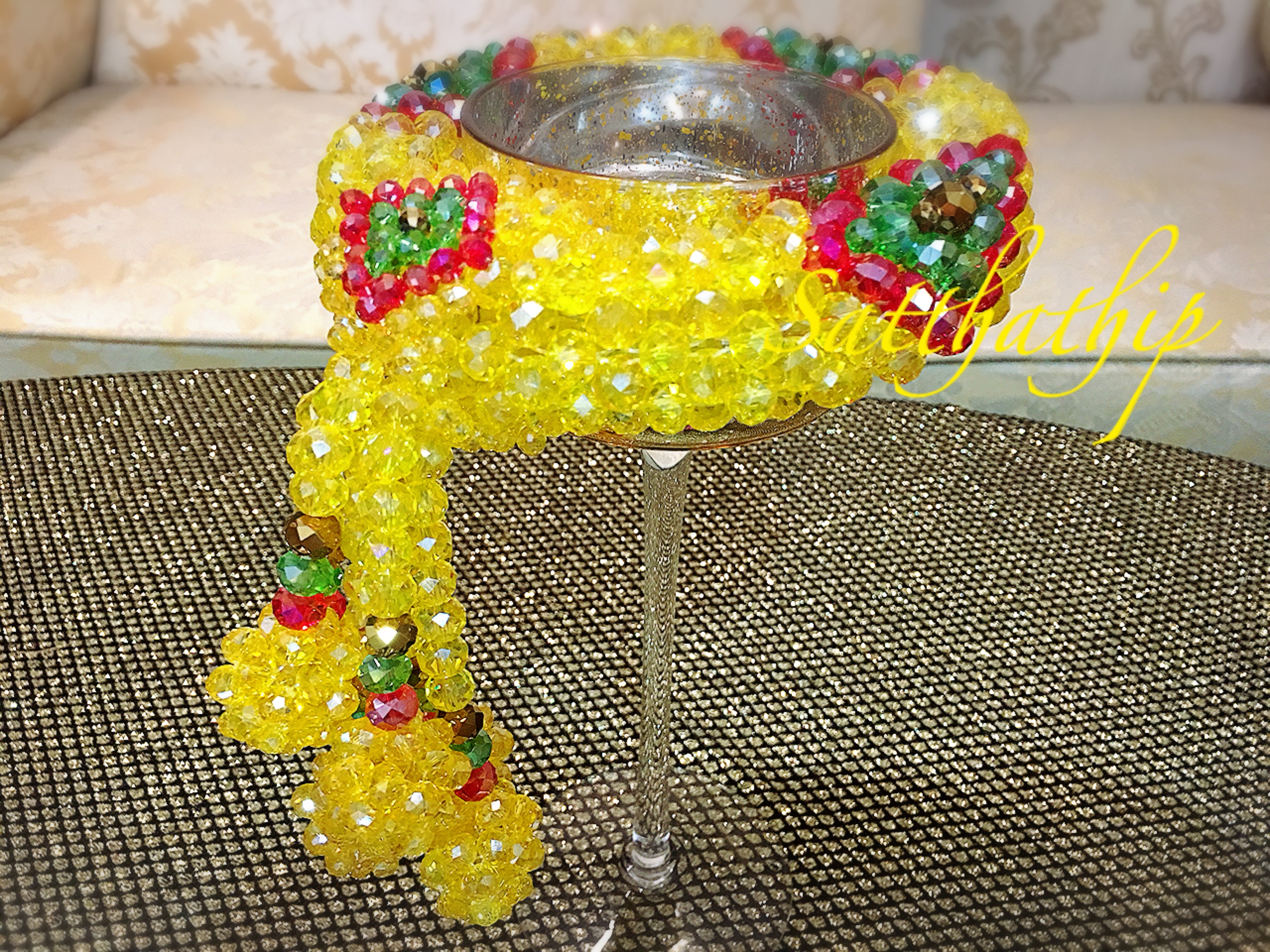 พวงมาลัยคริสตัล สีเหลือง - Crystal Garland