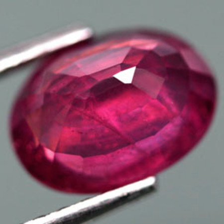 พลอยทับทิม (Ruby) 3.15 กะรัตสีแดงม่วง