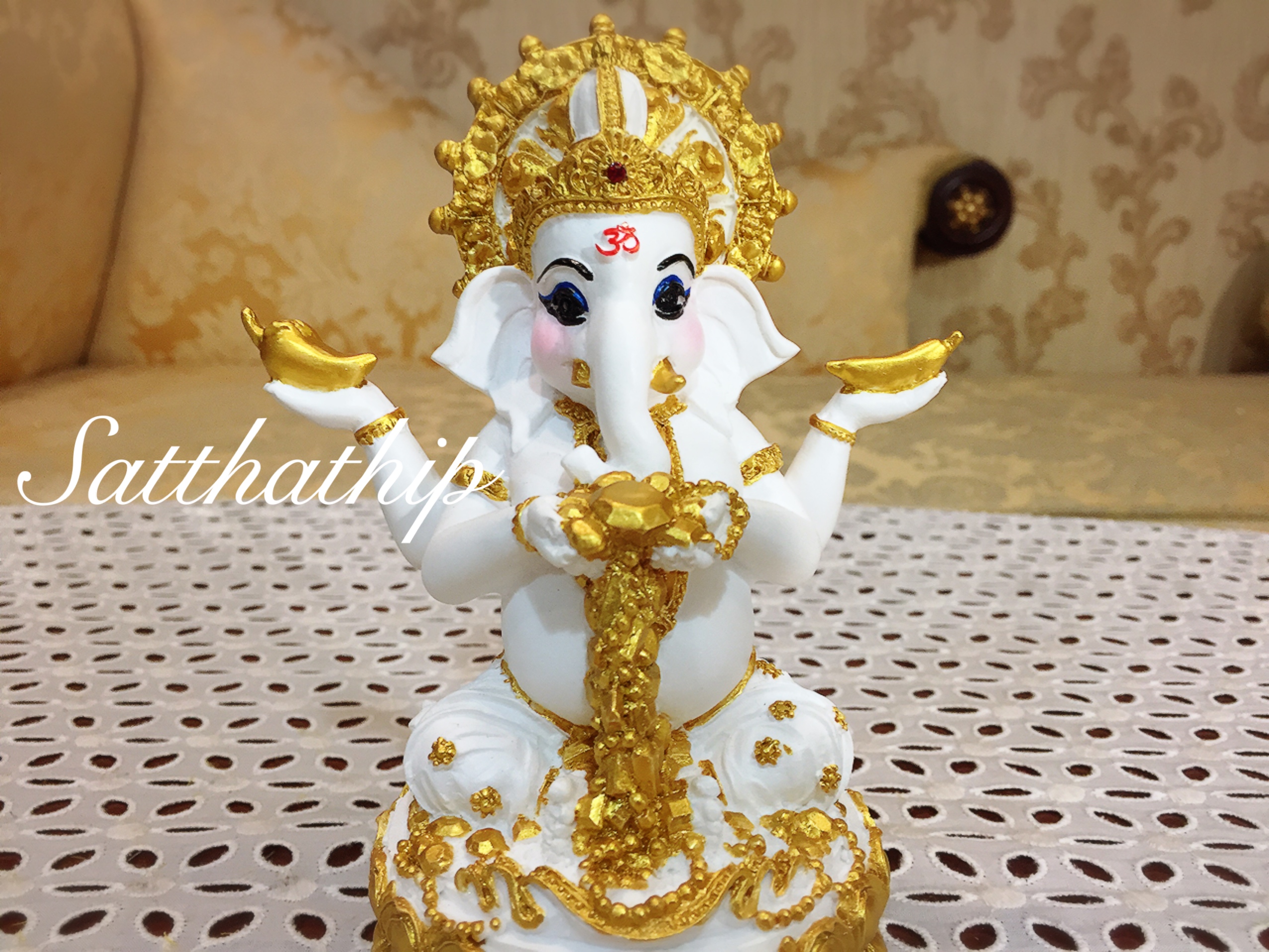 พระพิฆเนศ ปางประทานทรัพย์ (เซรามิก) - Ganesha: Lord of Success