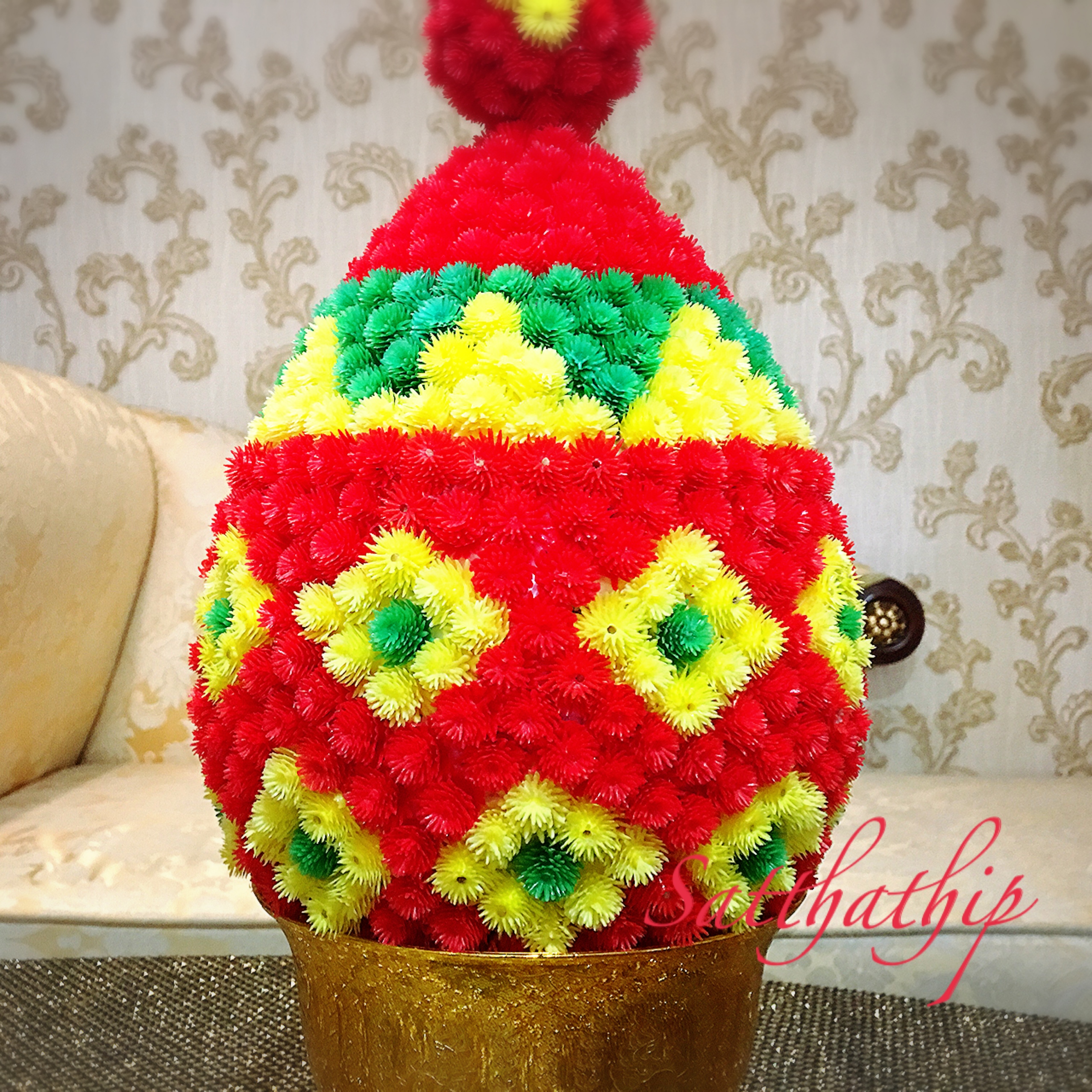 พานพุ่มดอกบานไม่รู้โรย/พานพุ่มดอกบานไม่รู้โรยประดิษฐ์ (พลาสติก) - Phan bush