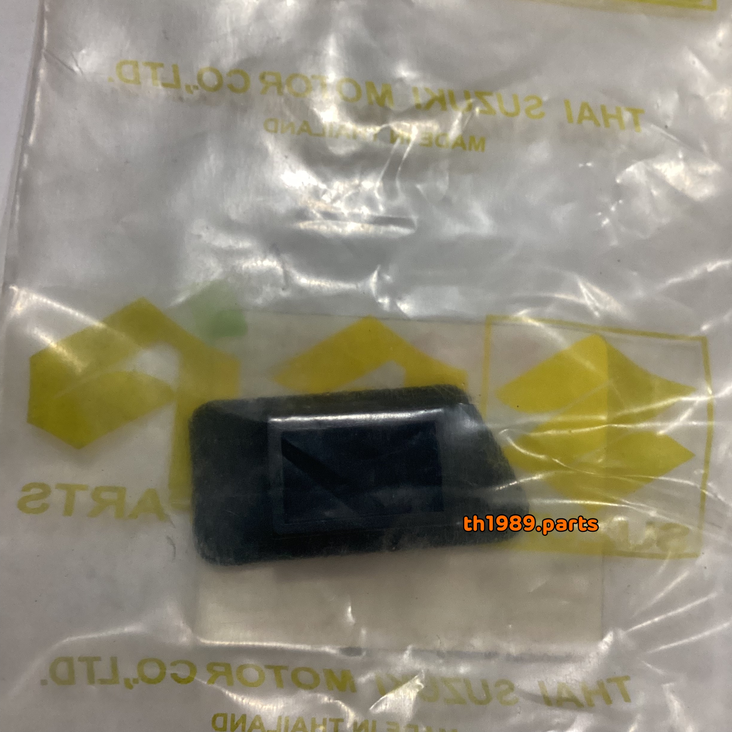 37251-16H00-000 ฝาครอบช่องเปิดปิดไฟแสงสว่าง อะไหล่แท้ SUZUKI รุ่นที่ใช้ FL125S-F SHOGUN