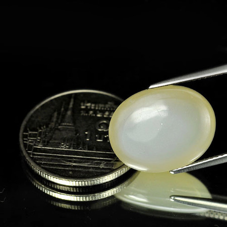 มูนสโตน (Moonstone) 10.15 กะรัตสีครีมสวย