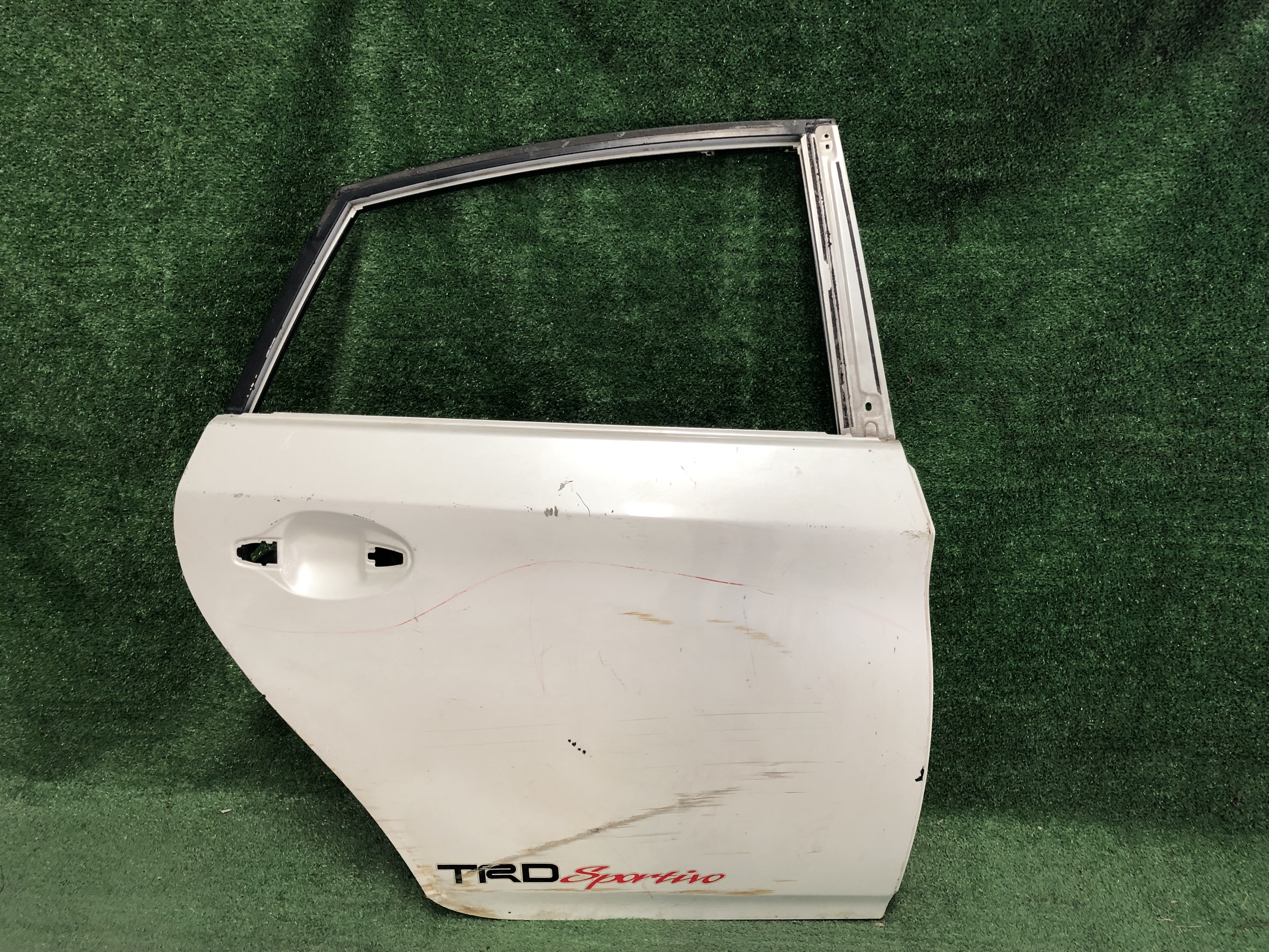 ประตูหลัง R Toyota Corolla E21 2019