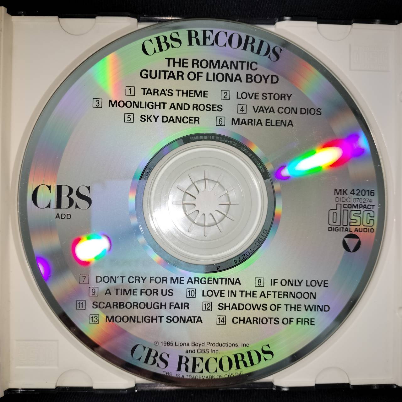 Liona Boyd – The Romantic Guitar Of Liona Boyd / CANADA / แผ่นดี