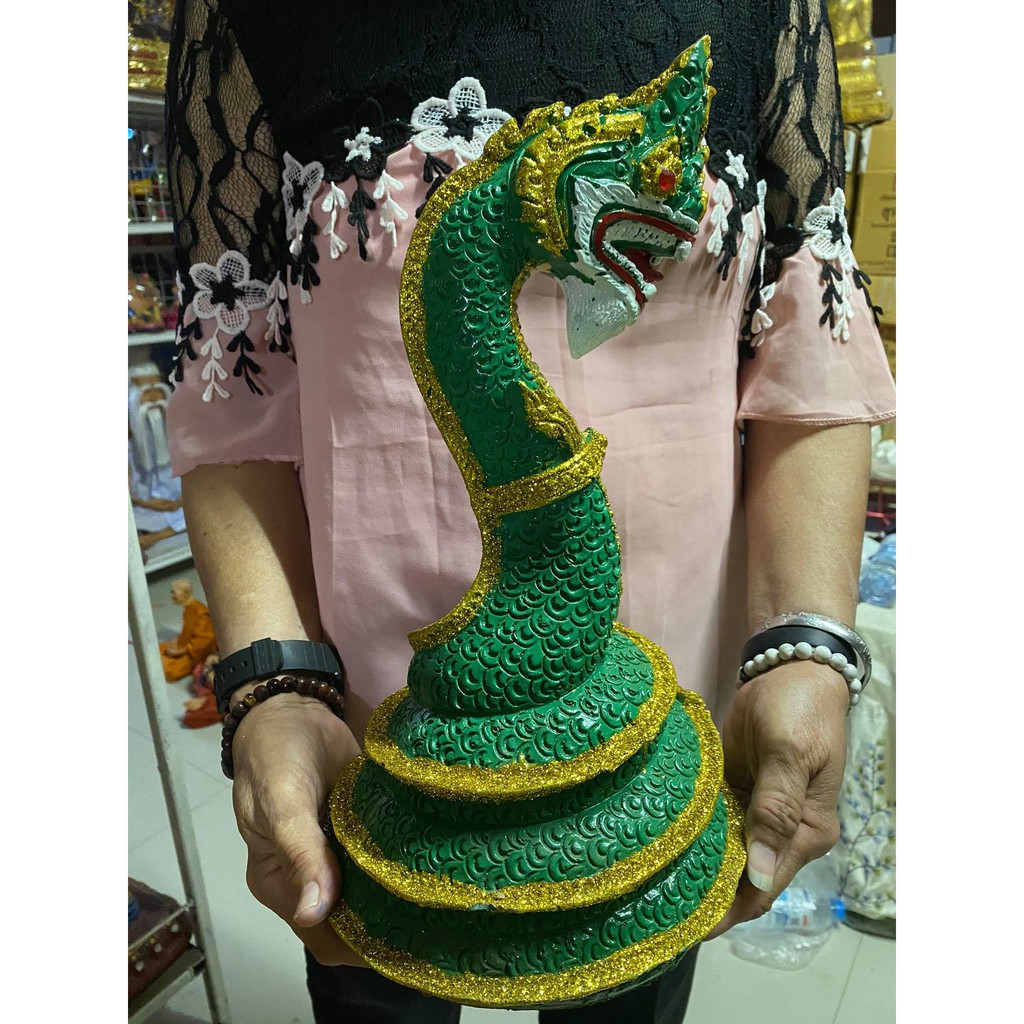 พญานาคราช ปู่ศรีสุทโธ วางอ่างน้ำได้ สูง 14 นิ้ว
