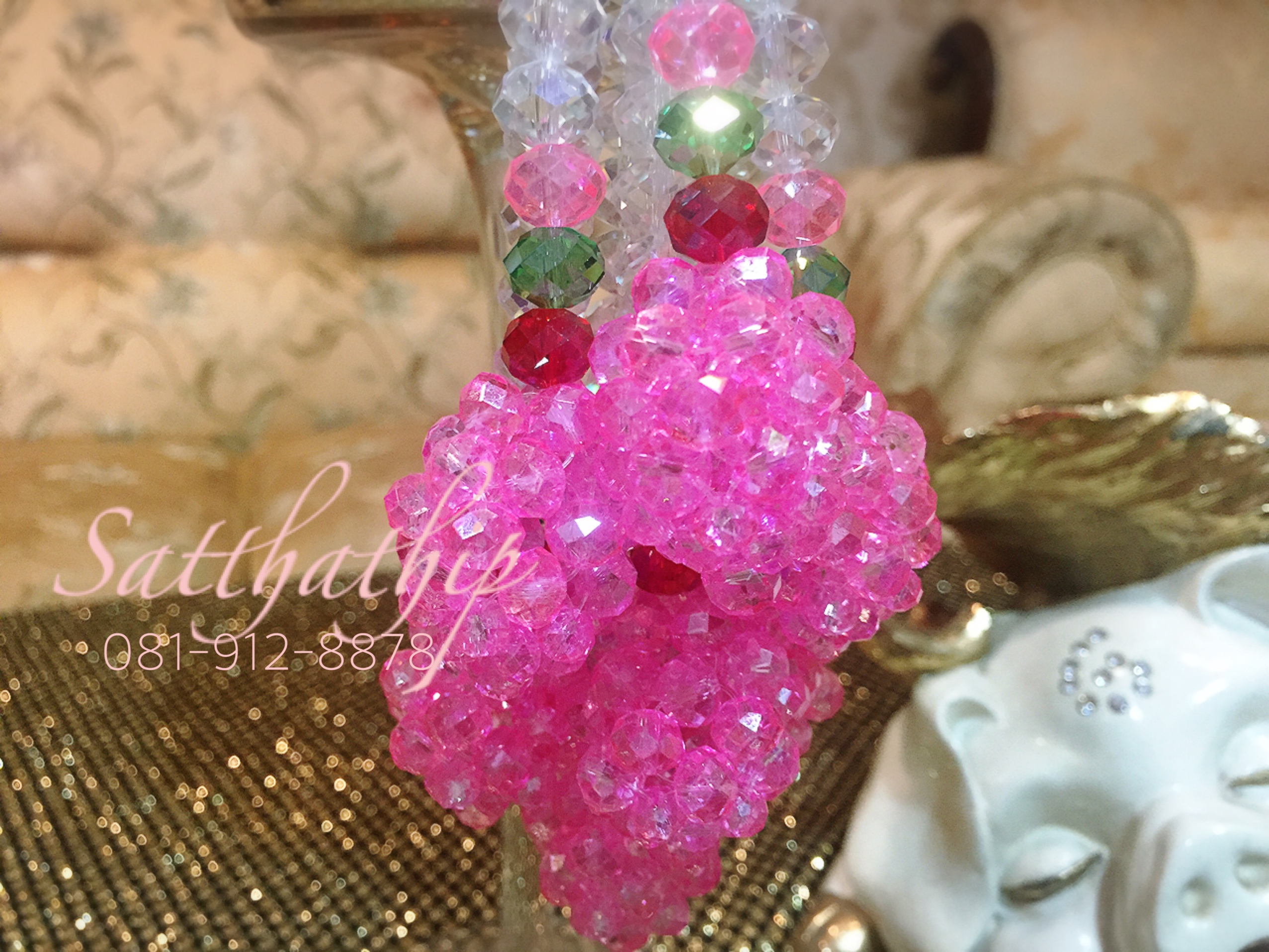 พวงมาลัยคริสตัล สีโทนชมพู - Crystal Garland