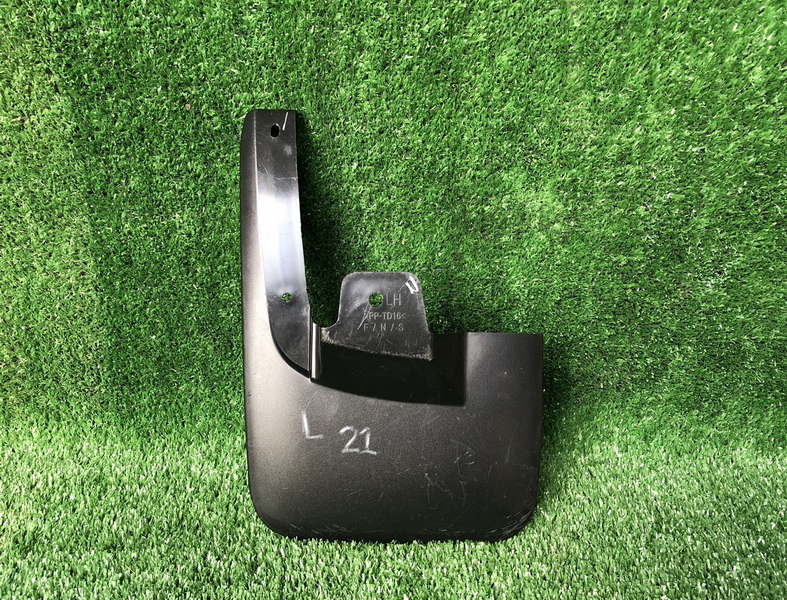 แผ่นกันโคลนรถยนต์