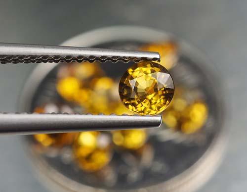 มาลีการ์เน็ต (Mali Garnet) 2.77 กะรัต 8 ชิ้น