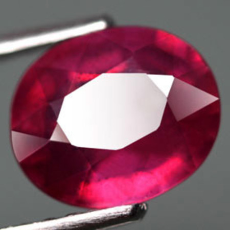 พลอยทับทิม (Ruby) 3.40 กะรัตสีแดงม่วง