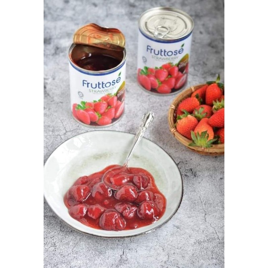 Fruttose Strawberry Filling Topping Jam 595 g. 60% Fruit ฟรุตโตส สตรอเบอรี่ ฟิลลิ่ง แอนด์ท็อปปิ้งแยม (05-8460)