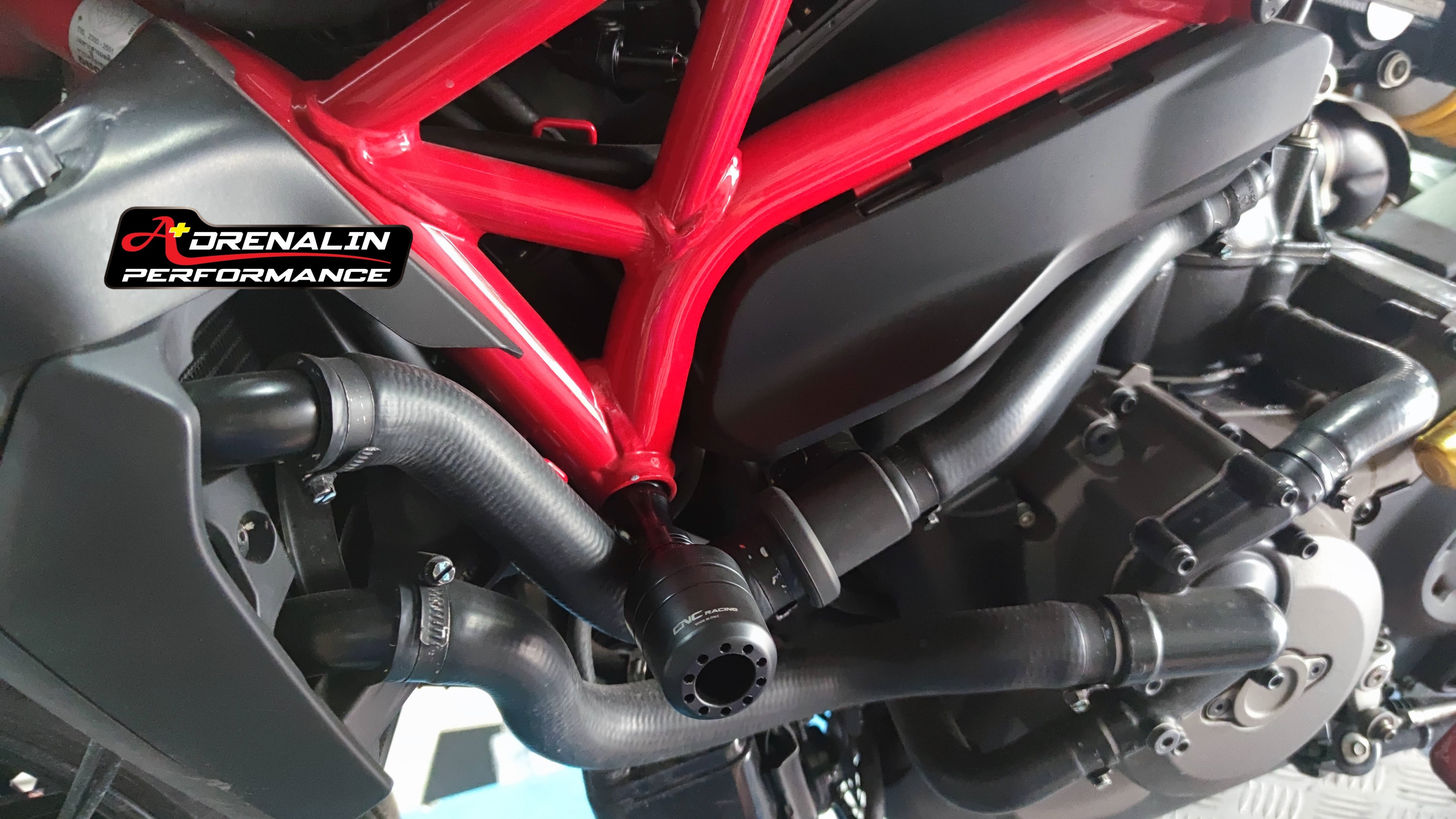 CNC Racing กันล้มกลาง (Crash protector) สำหรับ monster 821 2018+