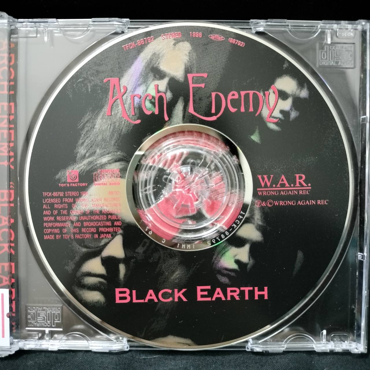 Arch Enemy – Black Earth / JAPAN / แผ่นดี