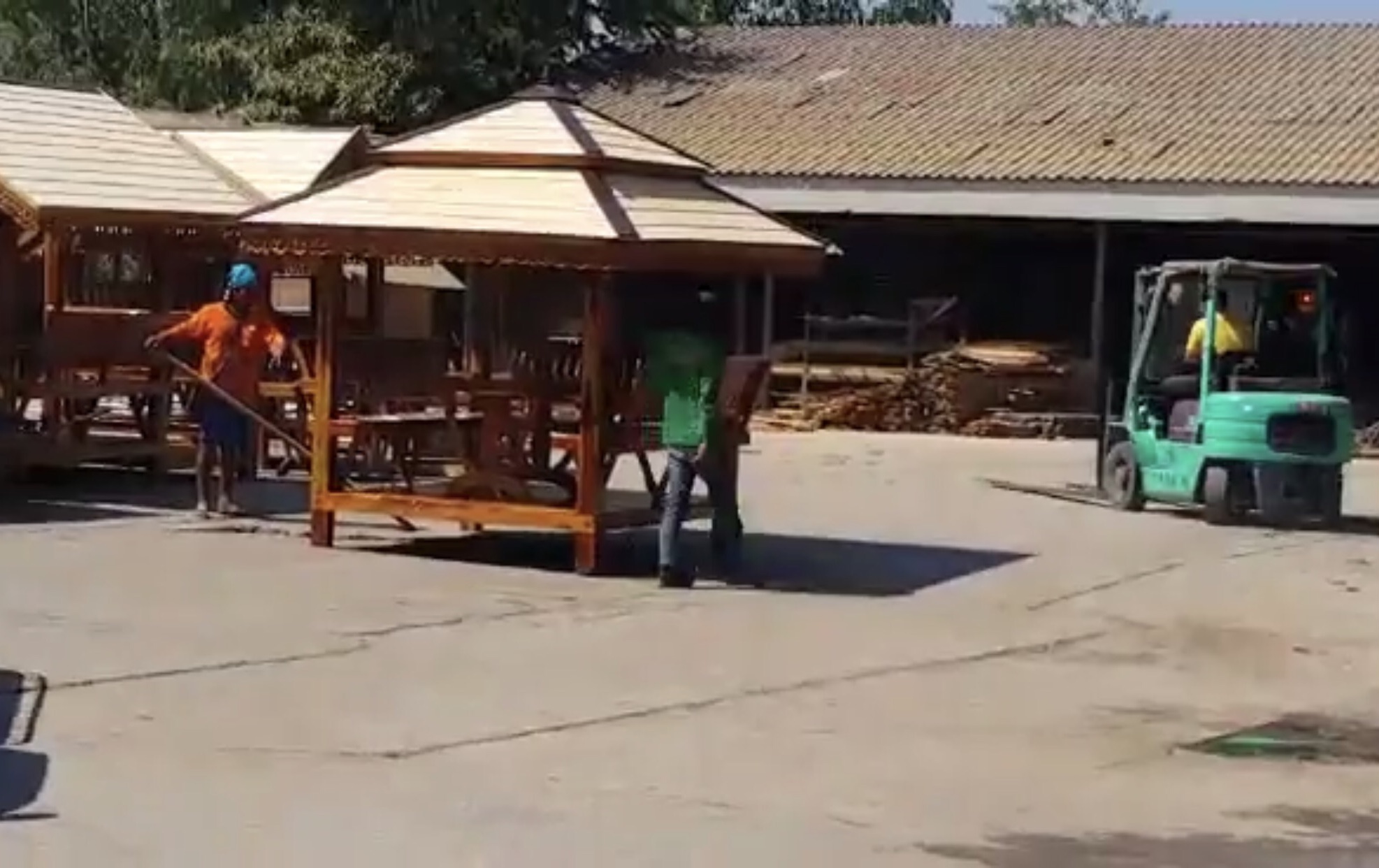 ( รหัส DT1-3x3 ) ศาลา แหย่งเสาตรง ไม้สัก สีโอ๊ค คาตาล2ชั้น เชิงเรียบโมเดิอร์น / ขนาด 3.00x3.00x3.00 เมตร