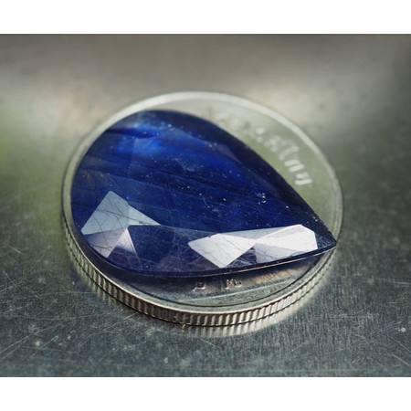 พลอยไพลิน (Sapphire) 7.80 กะรัตเจียร 2 ด้าน