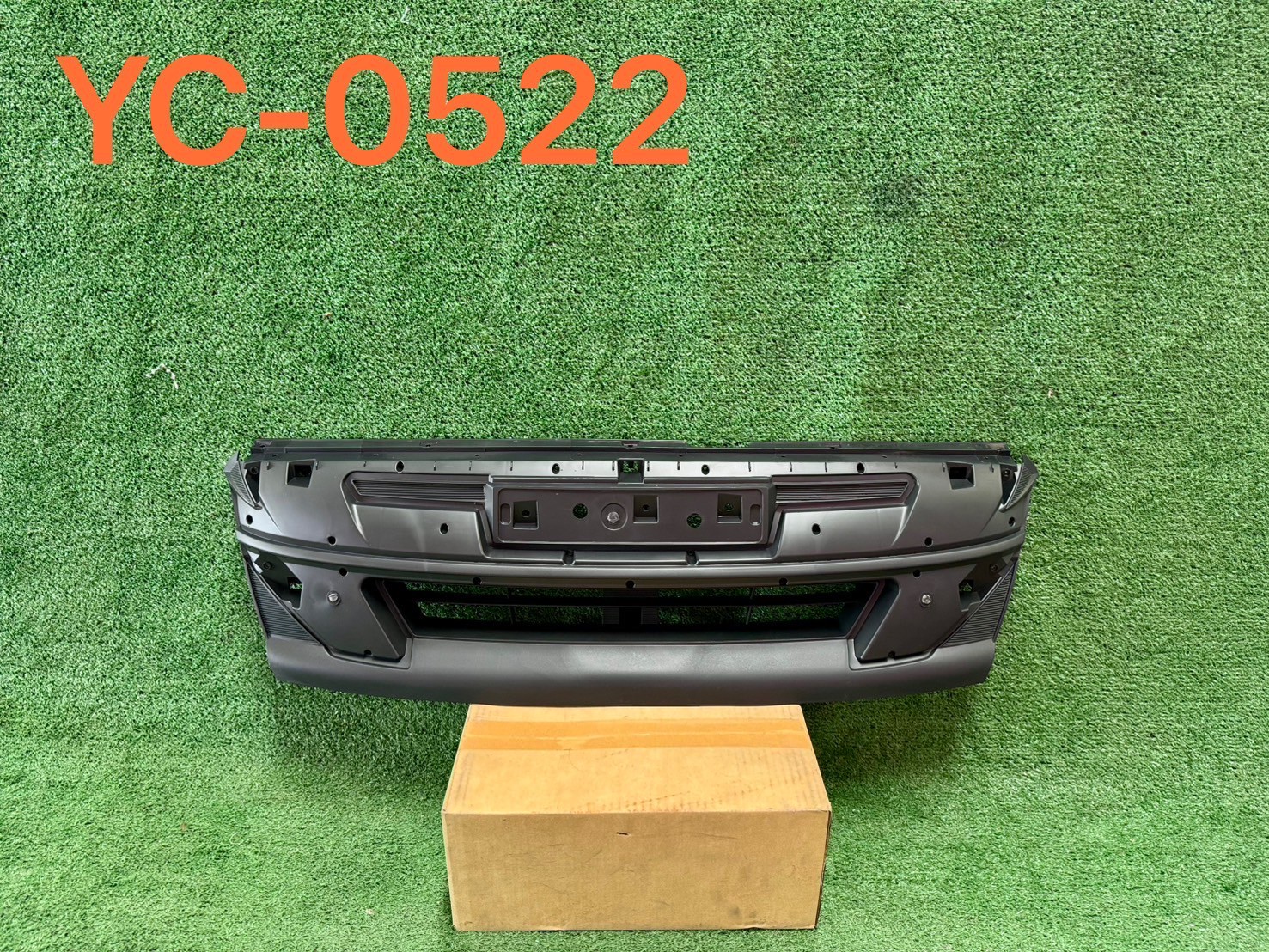 ซับในกระจังหน้า ดำด้าน Isuzu D-max 2018-19 ใหม่เทียม