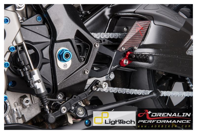 ชุดเกียร์ Lightech R Version (Version Adjustable Rearsets) สำหรับ R1 ปี 2015 ขึ้นไป