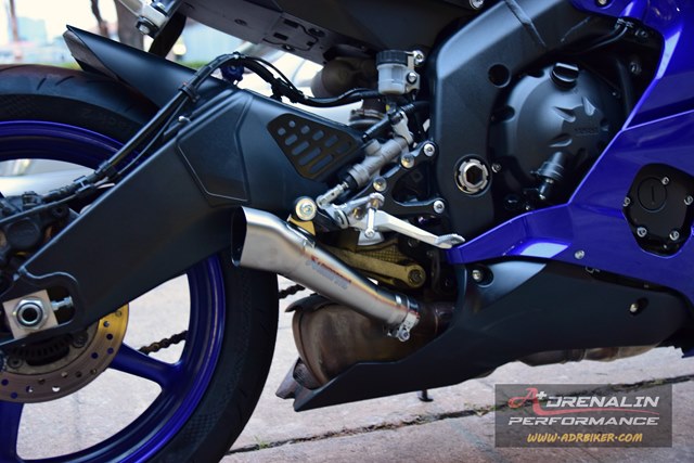 ท่อAkrapovic megaphone สำหรับ R6 ปี 17+ (For Exhibition only)