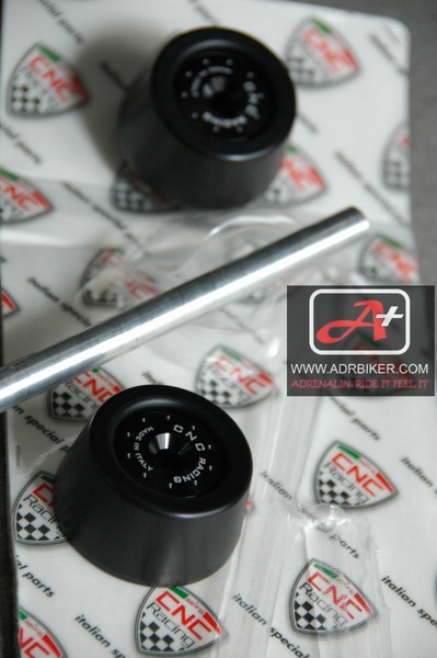 กันล้มล้อหน้า CNC racing สำหรับ Panigale V4 2025+