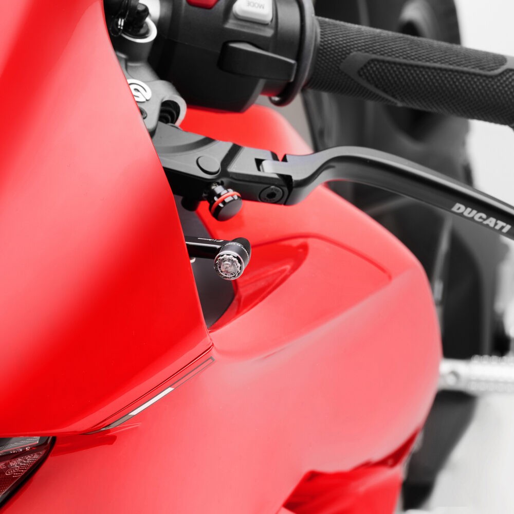 ไฟเลี้ยวหน้า Rizoma แบบ low profile สำหรับ Panigale v4 2025+